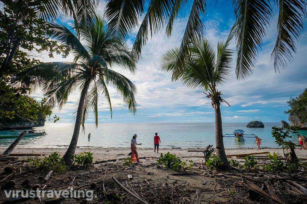 Pantai Karina Togean Islands