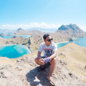 Pulau Padar tempat wisata populer di Indonesia
